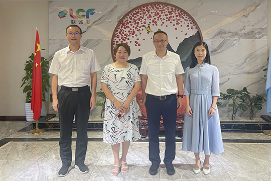 深圳市工信局領(lǐng)導(dǎo)一行蒞臨聯(lián)誠(chéng)發(fā)參觀考察！